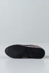 Lace-up fastening sneakers