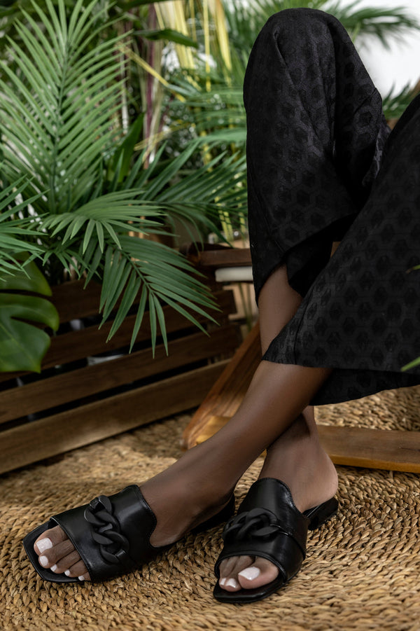 Slide sandals with chain