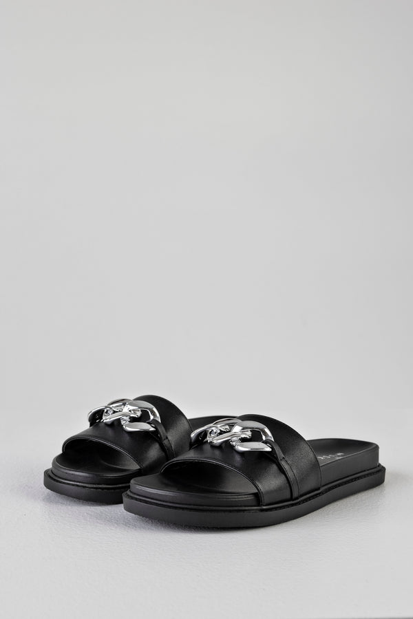 Slide sandal with chain