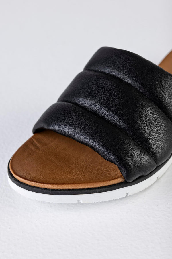Leather quilted slide sandals