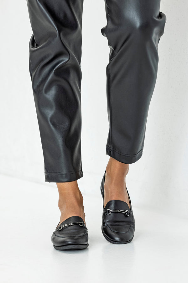 Leather loafers with buckle