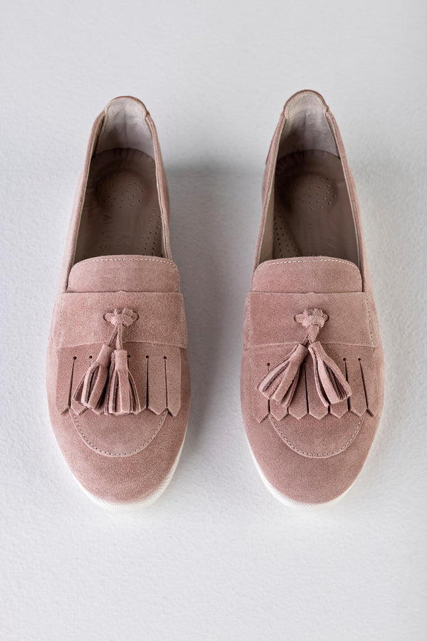 Leather suede loafers with tassels