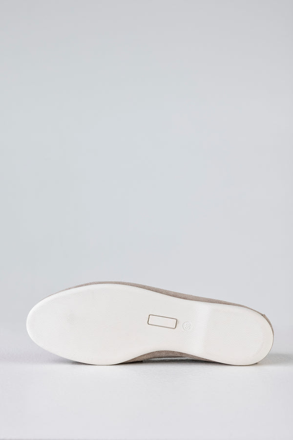 Leather suede loafers with tassels