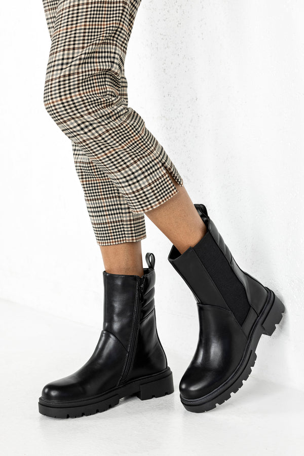 Chelsea boots