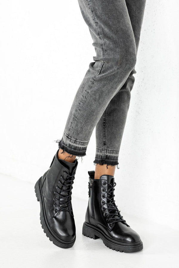 Lace-up boots