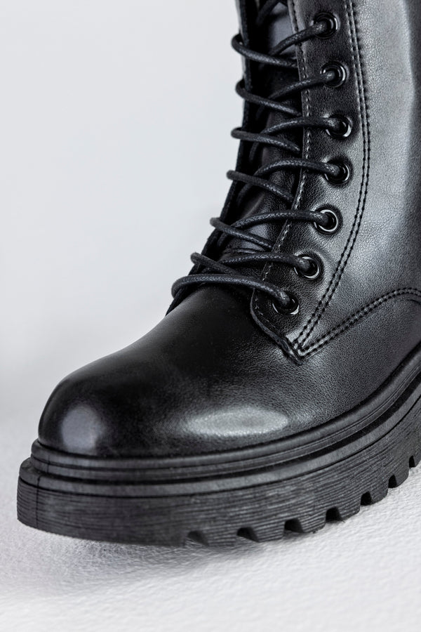 Lace-up boots