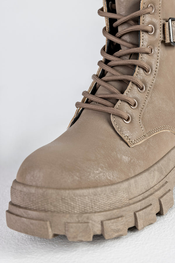 Chunky sole lace-up boots with buckle