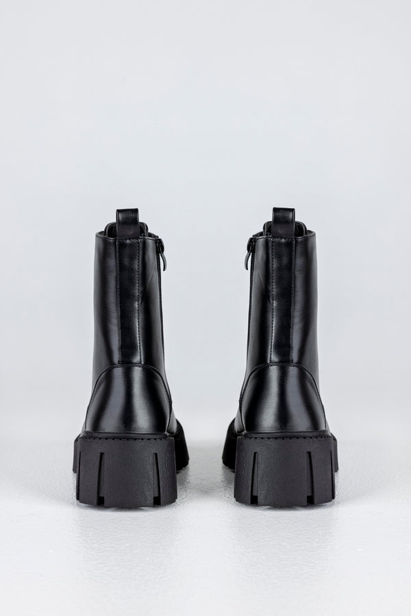 Lace-up boots