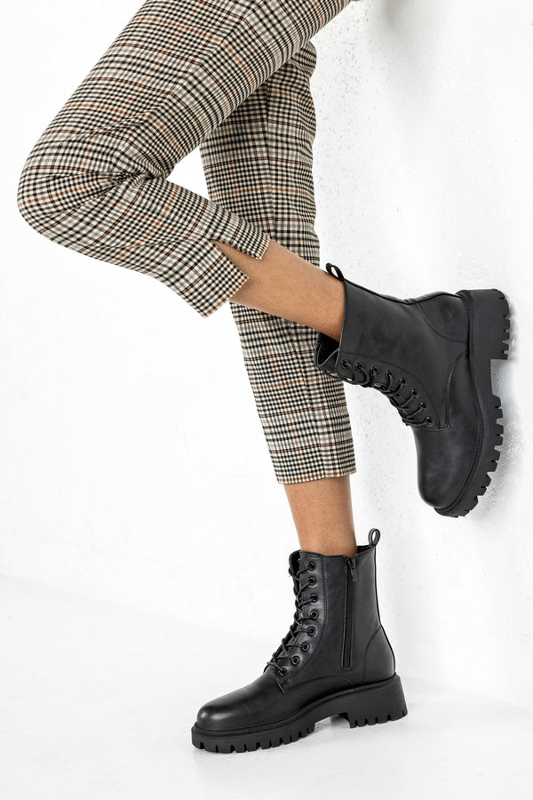 Lace-up boots