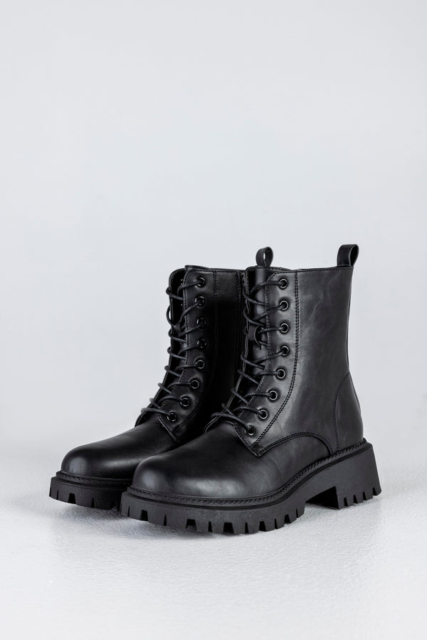 Lace-up boots