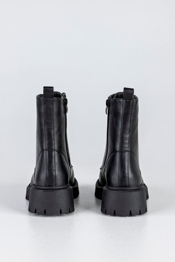 Lace-up boots