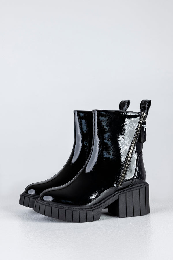 Zip-side fastening boots