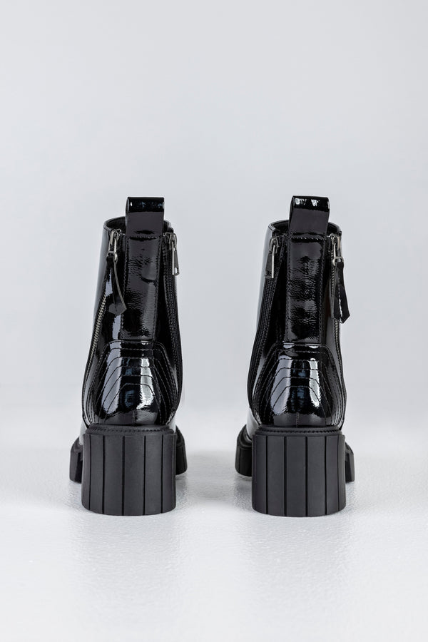 Zip-side fastening boots