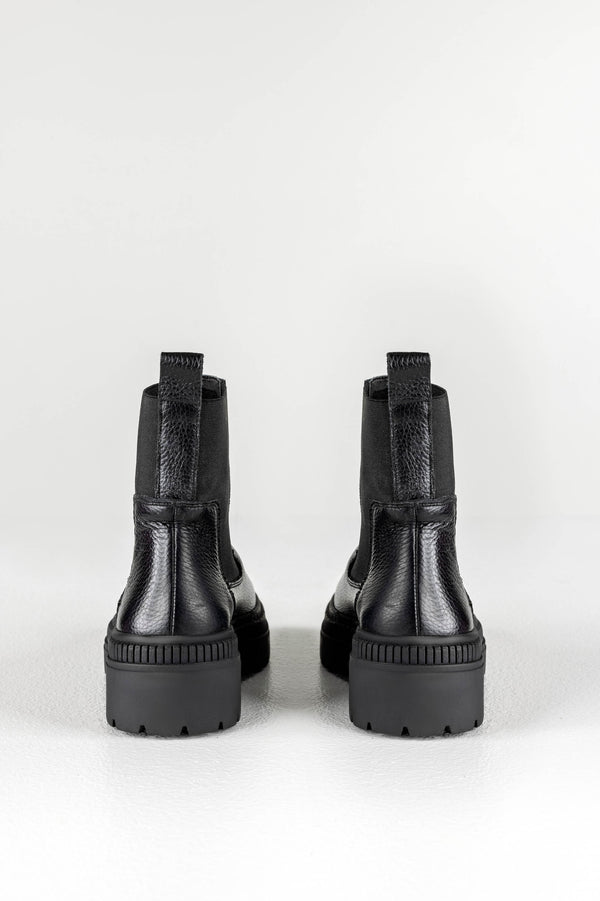 Leather chelsea boots