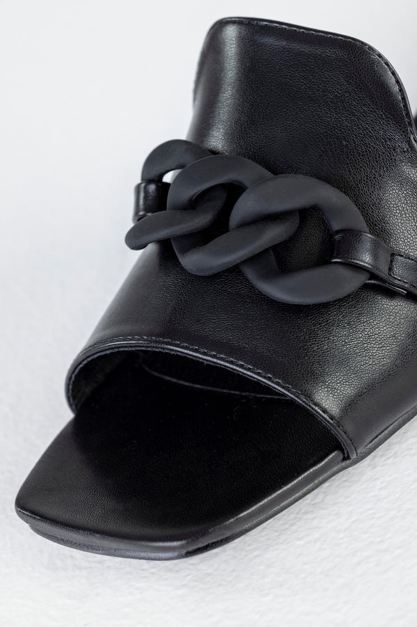 Slide sandals with chain