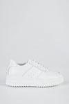 Lace-up fastening sneakers