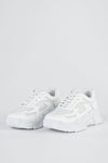 Lace-up fastening sneakers