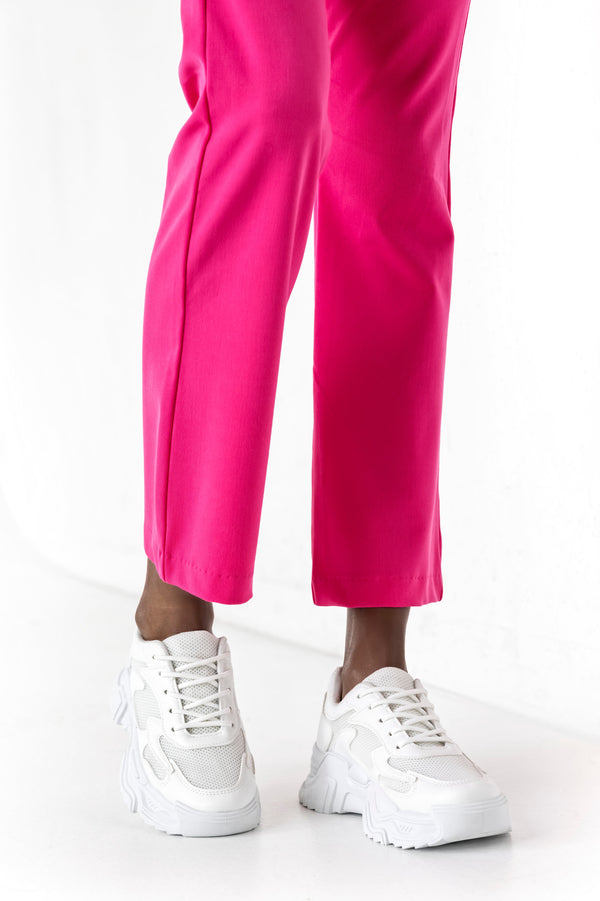 Lace-up fastening sneakers