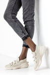 Knitted sneakers with laces