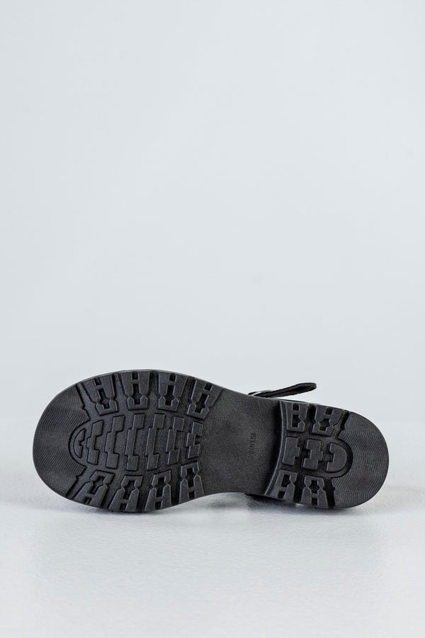 Flatform sandals with buckle
