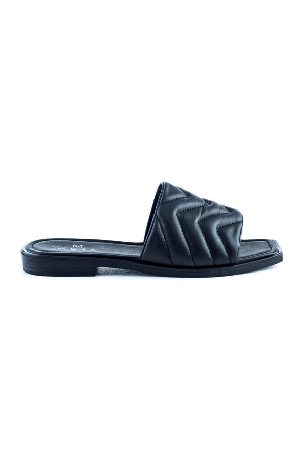 Sandales plates en cuir matelassé