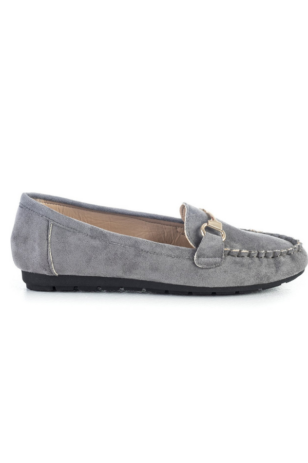 Moccasins with buckle