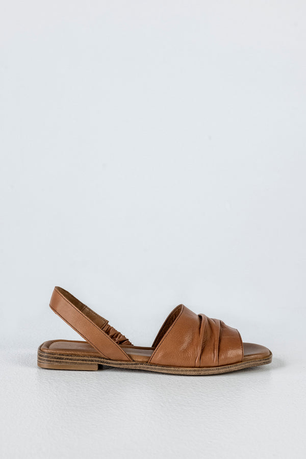 Leather flat sandals