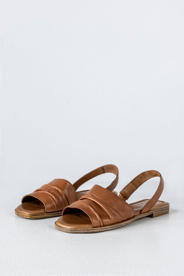 Leather flat sandals
