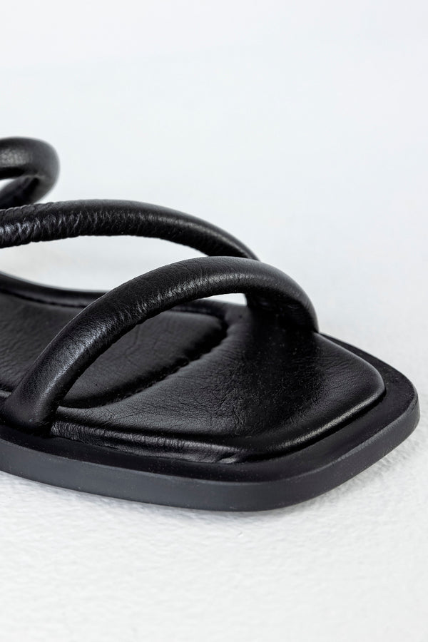 Leather strappy flat sandals