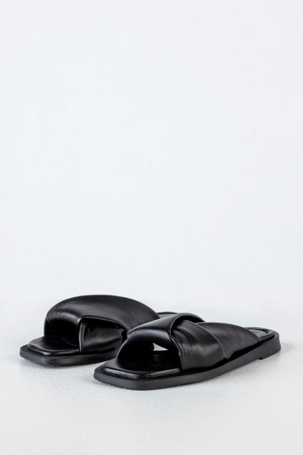 Leather quilted slide sandals