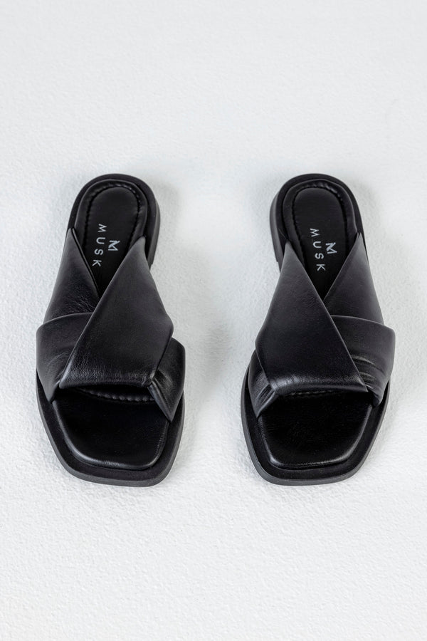 Leather quilted slide sandals