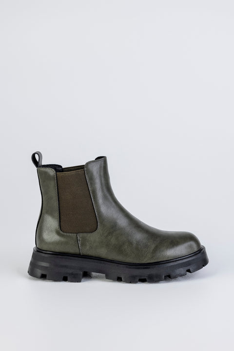 Leather chelsea boots