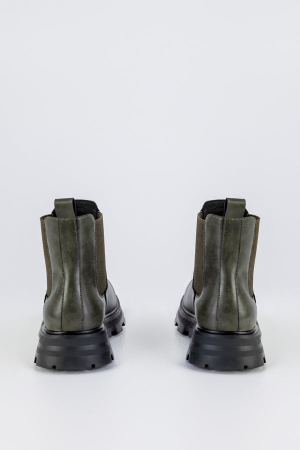 Leather chelsea boots