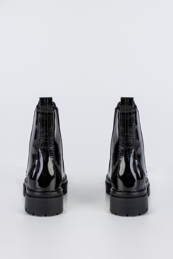 Leather chelsea boots