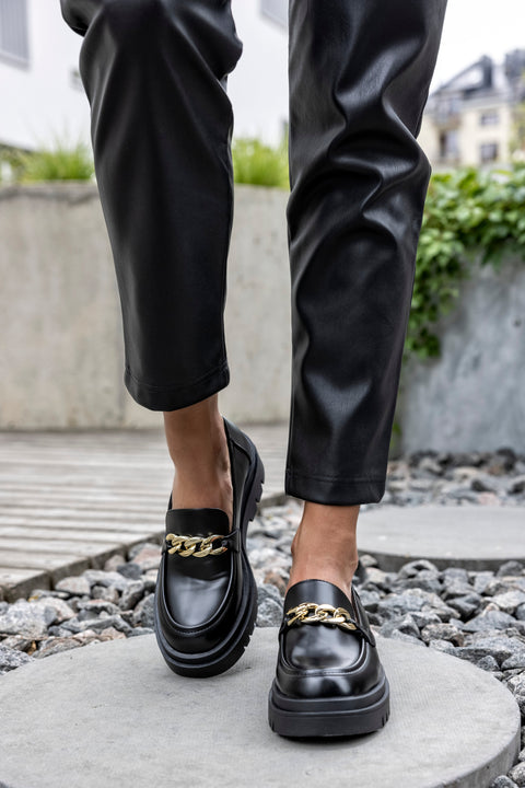 Chunky sole loafers with chain