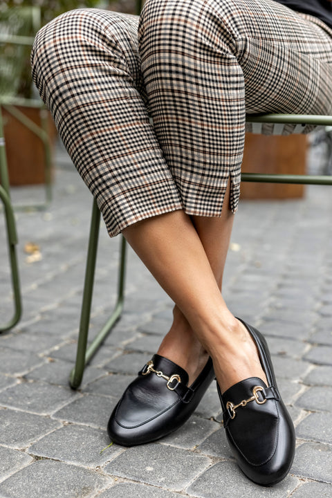 Loafers with buckle