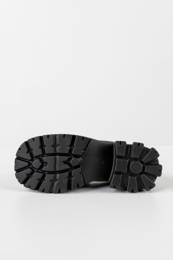 Chunky sole loafers with chain