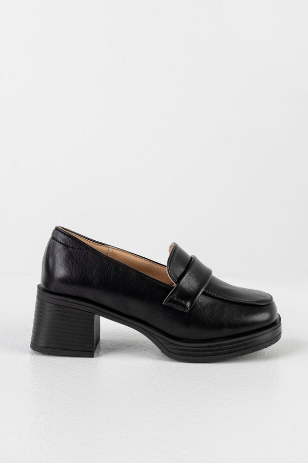 Heeled loafers