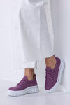 Knitted sneakers with laces