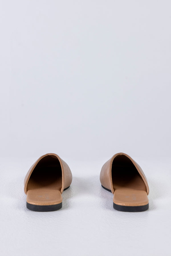 Flat sole mules
