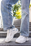 Lace-up fastening sneakers