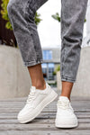 Lace-up fastening sneakers