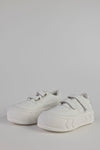 Lace-up fastening sneakers