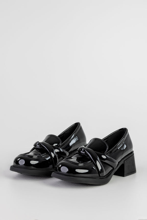 Heeled loafers