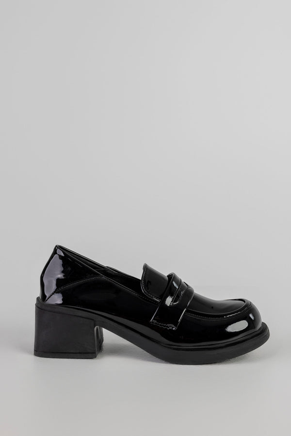 Heeled loafers