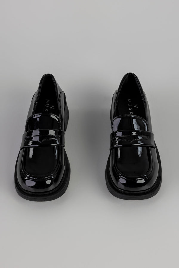 Heeled loafers