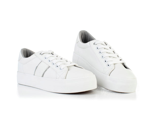 Platform sole sneakers