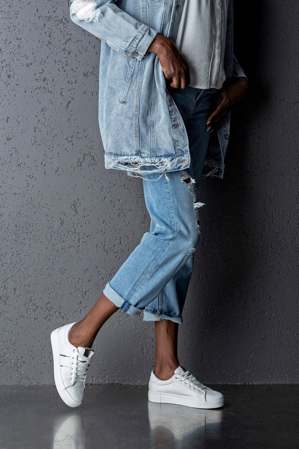 Platform sole sneakers