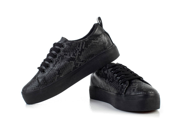 Platform sole sneakers