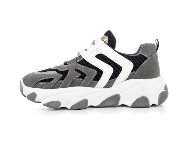 Chunky sole sneakers